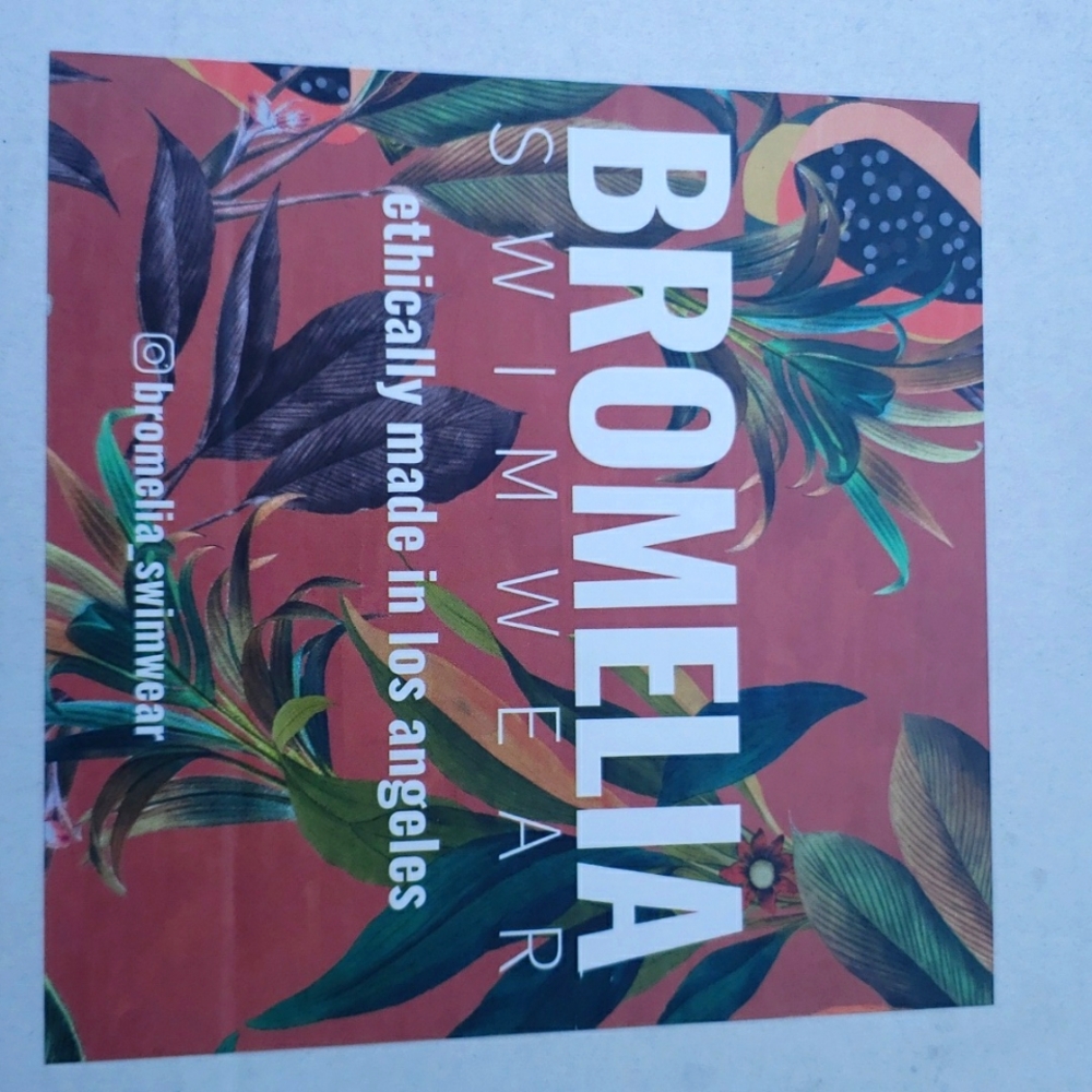 Reversible bikini suit 2 peice size small bromelia swimwear